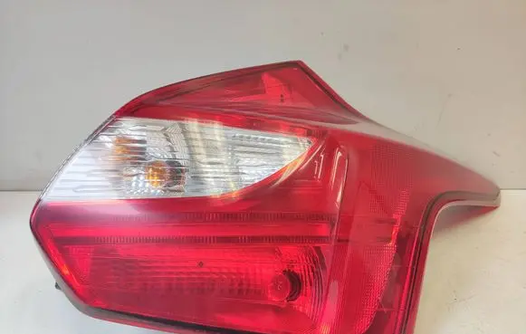 Ford Focus Rear/tail lights BM5113404A BM5113404B P214