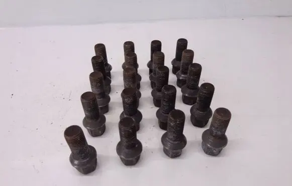 Audi A4 S4 B6 8E 8H Nuts/bolts 