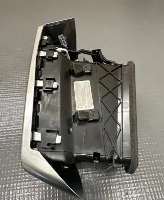 Porsche Cayenne (92A) Dash center air vent grill