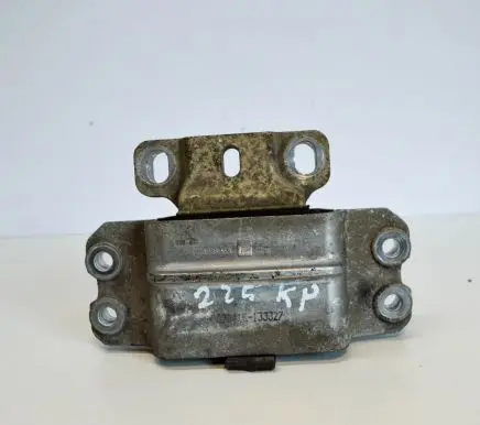 Volkswagen PASSAT B6 Engine mount bracket 3C0199555P