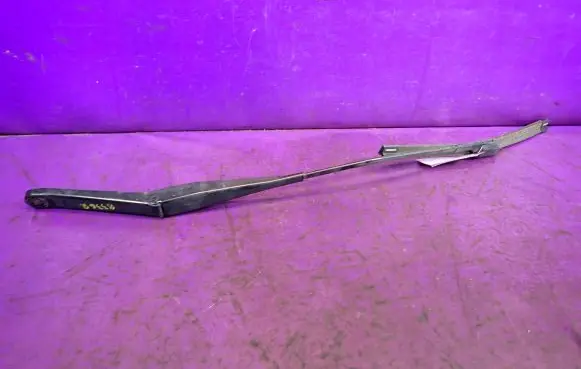 Ford Fiesta Front wiper blade arm 8A6117526BB