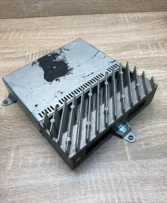 BMW 5 E39 Sound amplifier 8362174