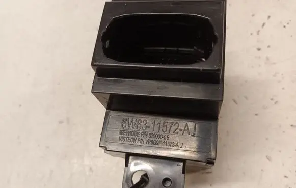 Jaguar XF X250 Ignition lock 6W8311572AJ