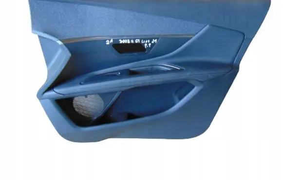 Peugeot 3008 II Front door card panel trim