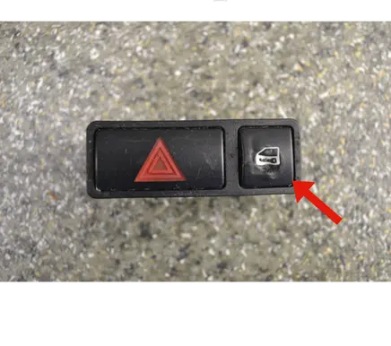 BMW 3 E46 Hazard light switch 61318368920