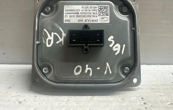 Volvo V40 Light module LCM 10490050680 162230434 A2C99886901