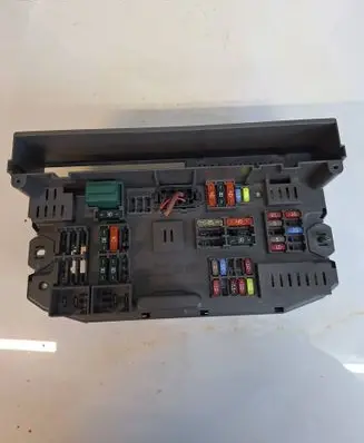 BMW X6 E71 Fuse module 63514811 B010107400 BJ5T754610