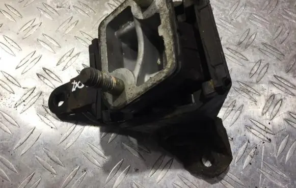 Ford Mondeo MK I Engine mount bracket 93bb6p072ae w097a