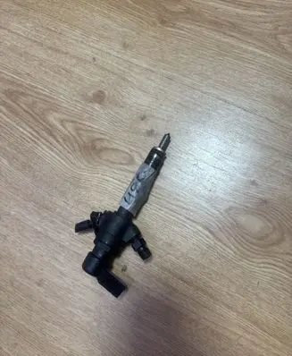 Mazda 2 Fuel injector