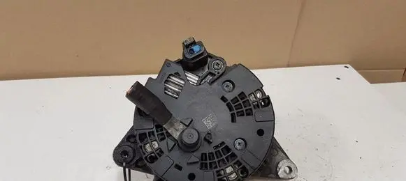 Mercedes-Benz B W246 W242 Generator/alternator A0009063322 0125711028