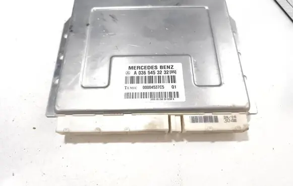 Mercedes-Benz E W211 Suspension control unit/module A0365453232 00004537C5
