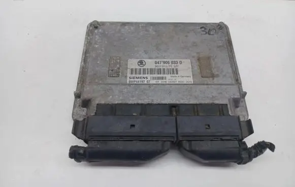 Skoda Fabia Mk1 (6Y) Engine control unit/module ECU 047906033D 5WP4419707 3PBSJ31