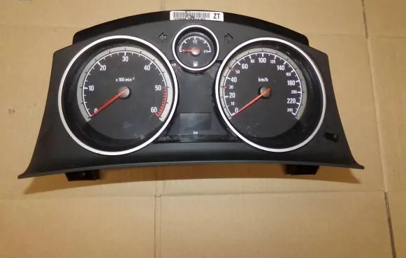 Opel Zafira B Speedometer (instrument cluster) 13225980ZT