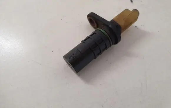 Nissan X-Trail T31 Crankshaft position sensor 8200668500