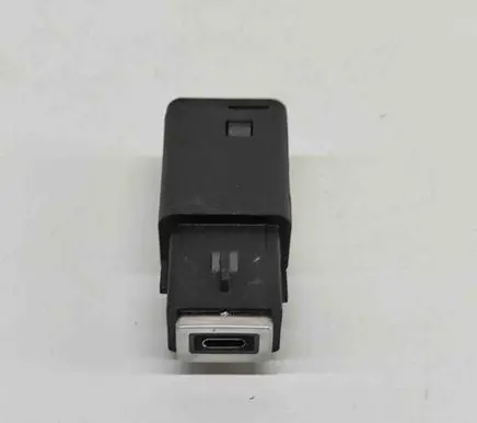 Citroen C4 III e-C4 USB socket connector 9831377180 98313506DX