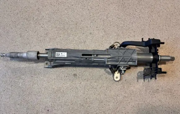 BMW X3 G01 Steering wheel axle 6887897