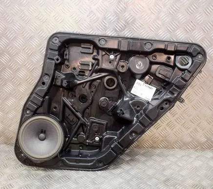 Rear window lifting mechanism without motor