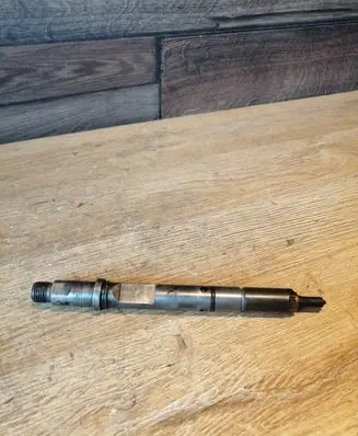 Audi A6 S6 C5 4B Fuel injector