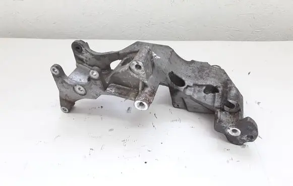 KIA Sorento Engine mounting bracket NOCODE
