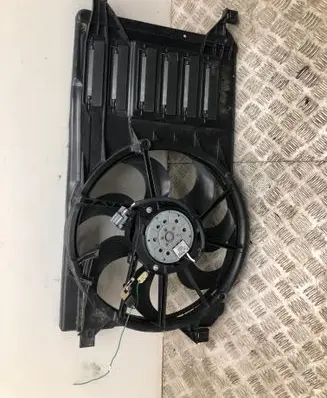 Mazda 3 II Radiator cooling fan shroud 3137228047