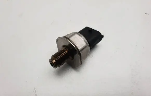 Fuel pressure sensor