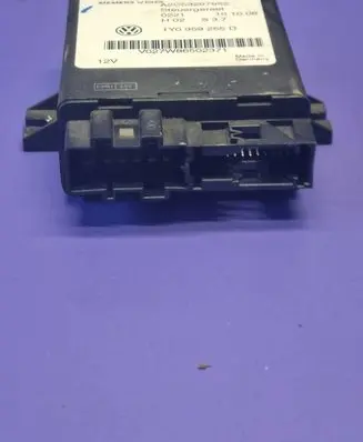Volkswagen New Beetle Convertible roof control unit 1Y0959255D V027W86502371 A2C53297952