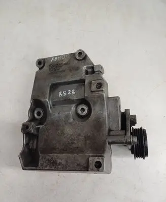 Volkswagen PASSAT B5.5 A/C compressor mount bracket 038260885C