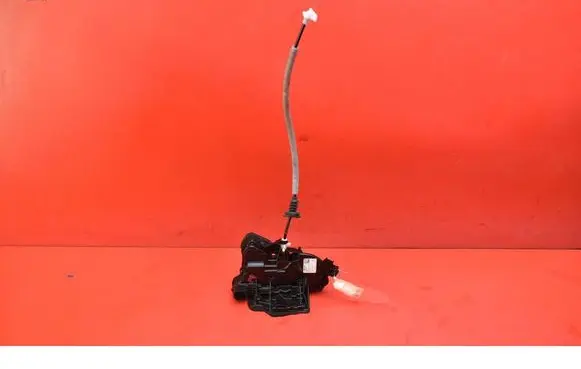 Skoda Fabia Mk1 (6Y) Front door lock 10B837016B
