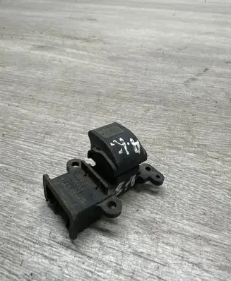 Honda CR-V Electric window control switch M20013