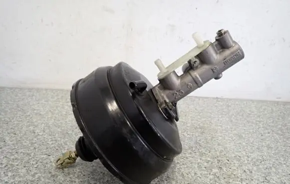 Mitsubishi Space Star Brake booster