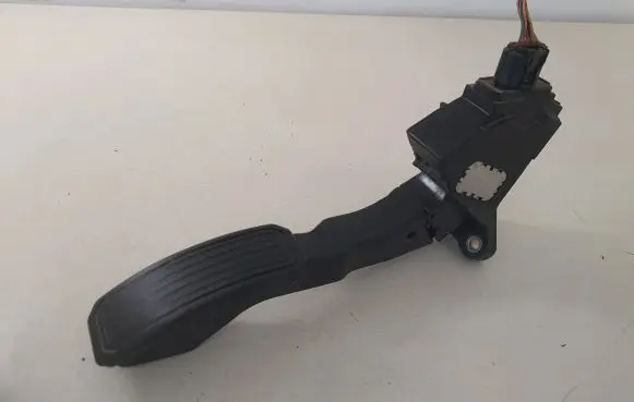 Toyota Auris 150 Accelerator throttle pedal 7811002010