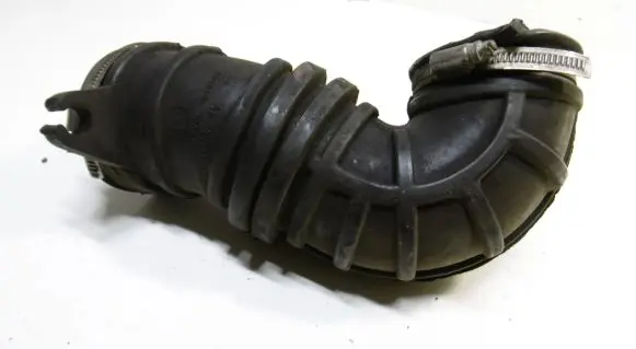 Opel Vectra B Air intake hose/pipe 90411677