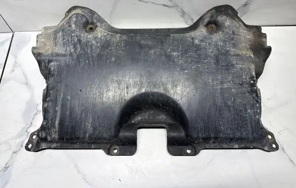 Mercedes-Benz C W204 Engine splash shield/under tray