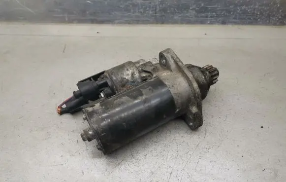 Volkswagen PASSAT CC Starter motor 02M911024C 0001153009