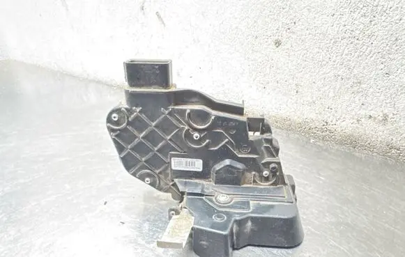 Ford Focus Rear door lock 4M5AA26413EC A048069 2097MC75RBB