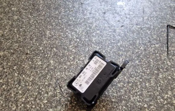 Mercedes-Benz ML W164 ESP acceleration yaw rate sensor A0045423818