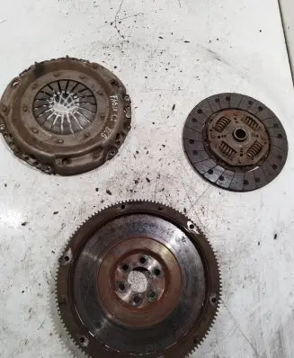 Skoda Fabia Mk2 (5J) Clutch set kit 038141032