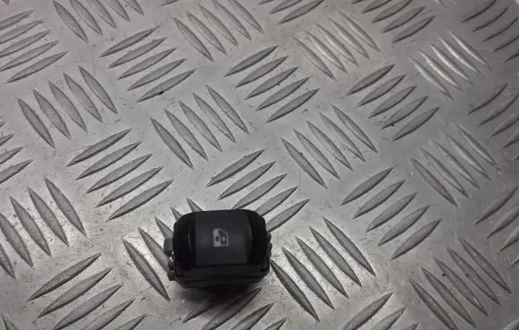 Renault Megane II Electric window control switch