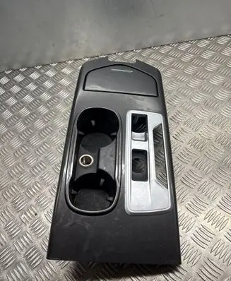 Maserati Ghibli Center console 670011129 670011187 670011189