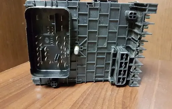 Volkswagen PASSAT B7 Fuse module 3C0971249 3C0937125A