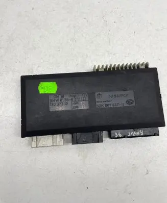 BMW 5 E39 Comfort/convenience module 61338372141 5DK00704711