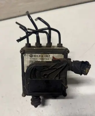 Volkswagen PASSAT B6 ABS Pump 3C0614109T 16705710K 6705910