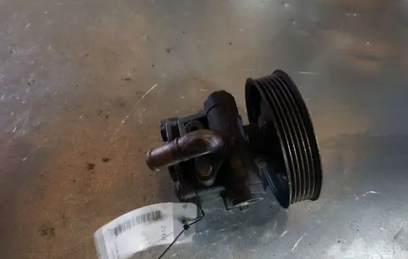 Volkswagen Golf IV Power steering pump