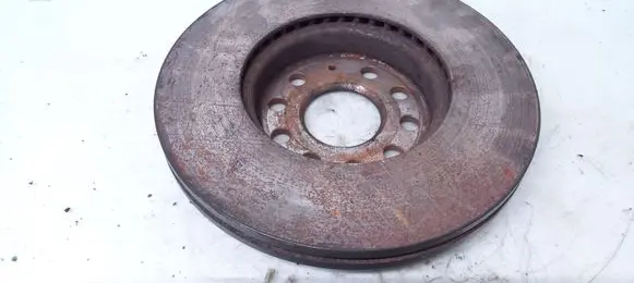Volkswagen Touran II Front brake disc