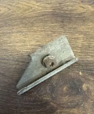 Battery bracket