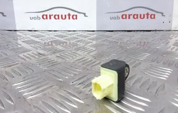 Toyota RAV 4 (XA30) Airbag deployment crash/impact sensor 8983133030