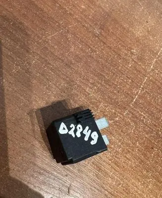 Mercedes-Benz A W169 Other relay A0025421319 D2849