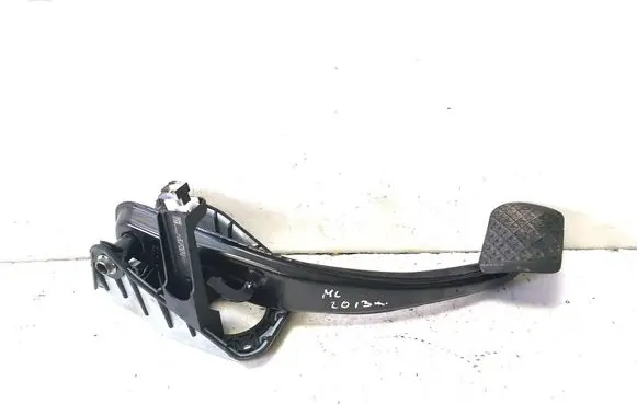 Mercedes-Benz ML W166 Brake pedal A1662920007
