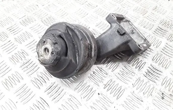 Mercedes-Benz E W124 Engine mount bracket 601223 112804