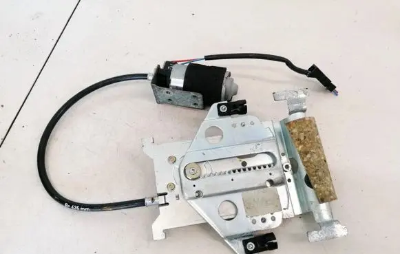 BMW 7 E38 Seat adjustment motor 0130002458